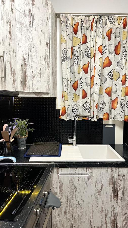 Apartament Kris Atena